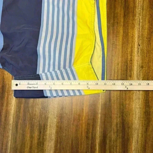 Patagonia Wavefarer Board Shorts Size 34 - Picture 5 of 5